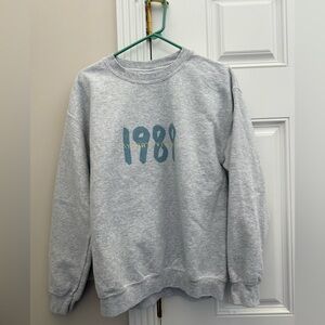 Taylor Swift Official Merch – 1989 Taylor’s Version Sweatshirt